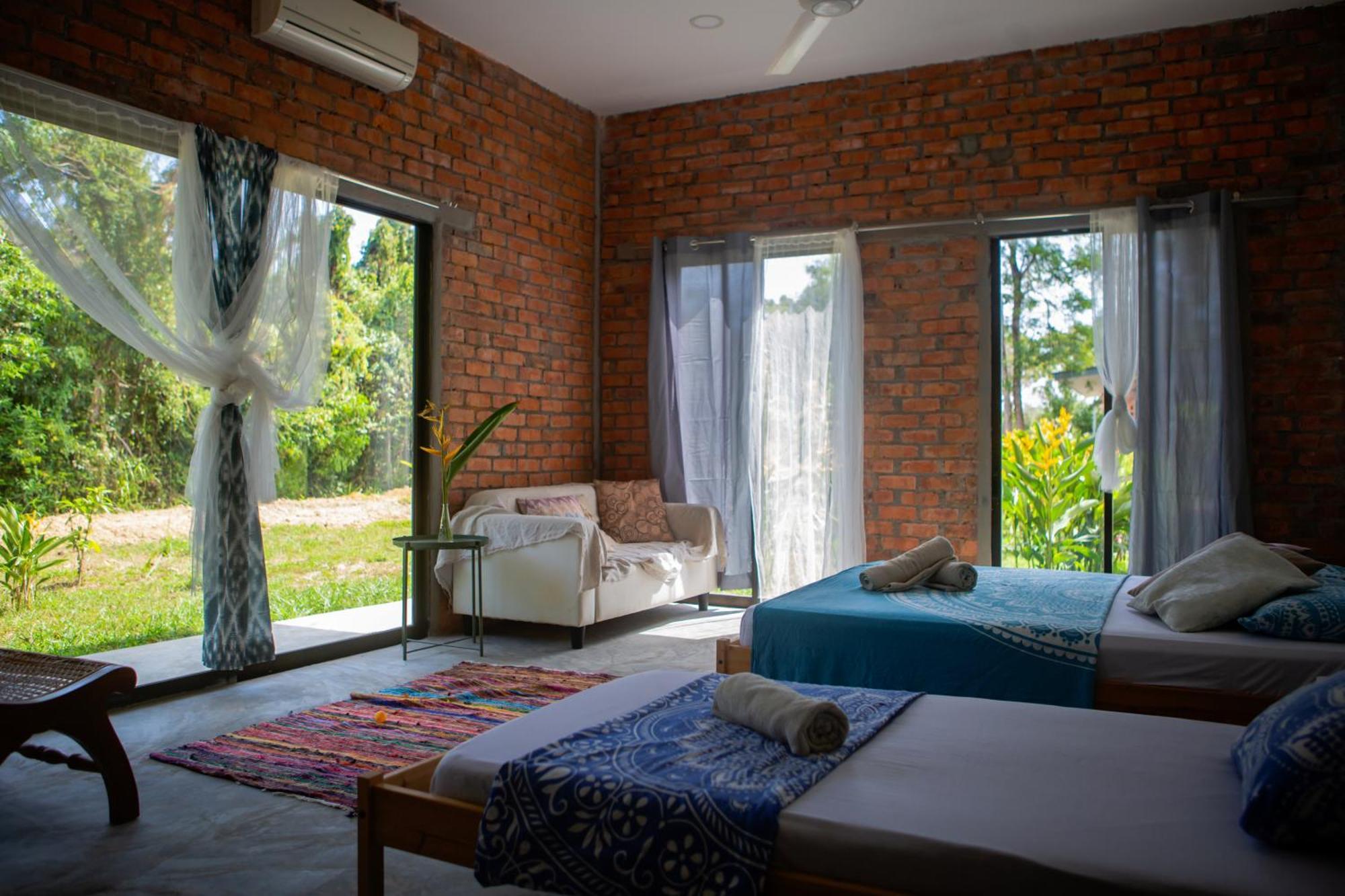 Rouhi Retreats By Doulos